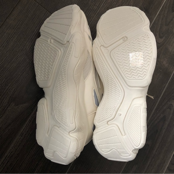 brand new with sticker chunky sneakers - Picture 5 of 6
